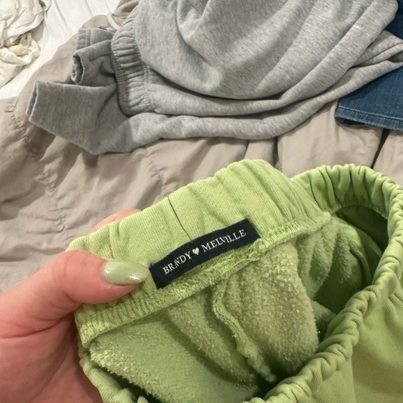 BRANDY MELVILLE sweats small - Picture 6 of 8